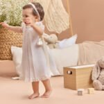 bata tergal bordada a mano